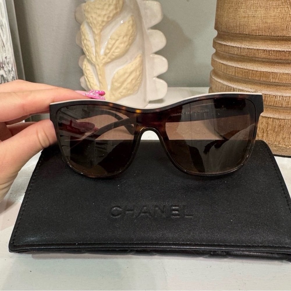 CHANEL Brown Tortoiseshell Women's Sunglasses with Dark Brown Lenses